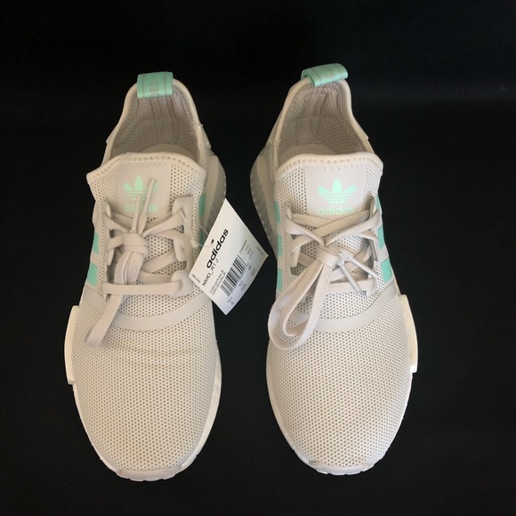 !!!SOLD!!! BRAND NEW NMD R1 Girls sz 4 - Picture 6 of 7